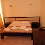 Dodona 4*