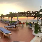 Dodona Sarandë