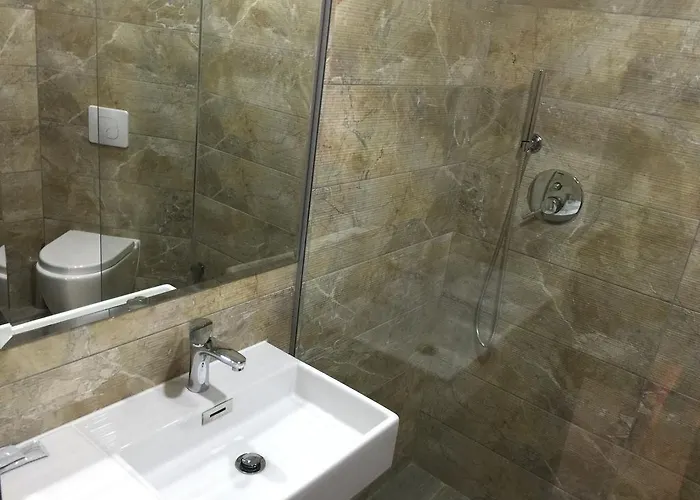 Dodona Σαράντα