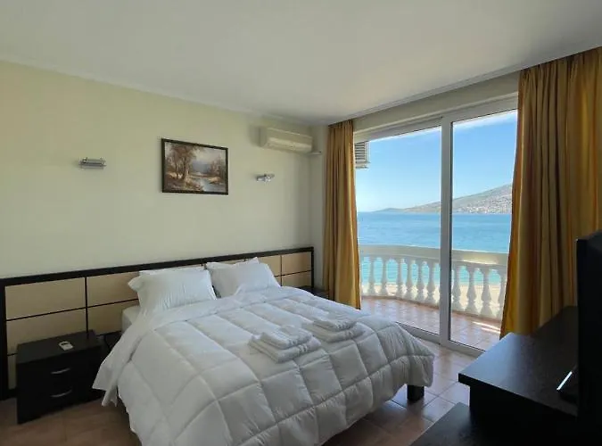 多多纳酒店 酒店 Sarandë