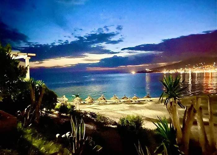 多多纳酒店 Sarandë